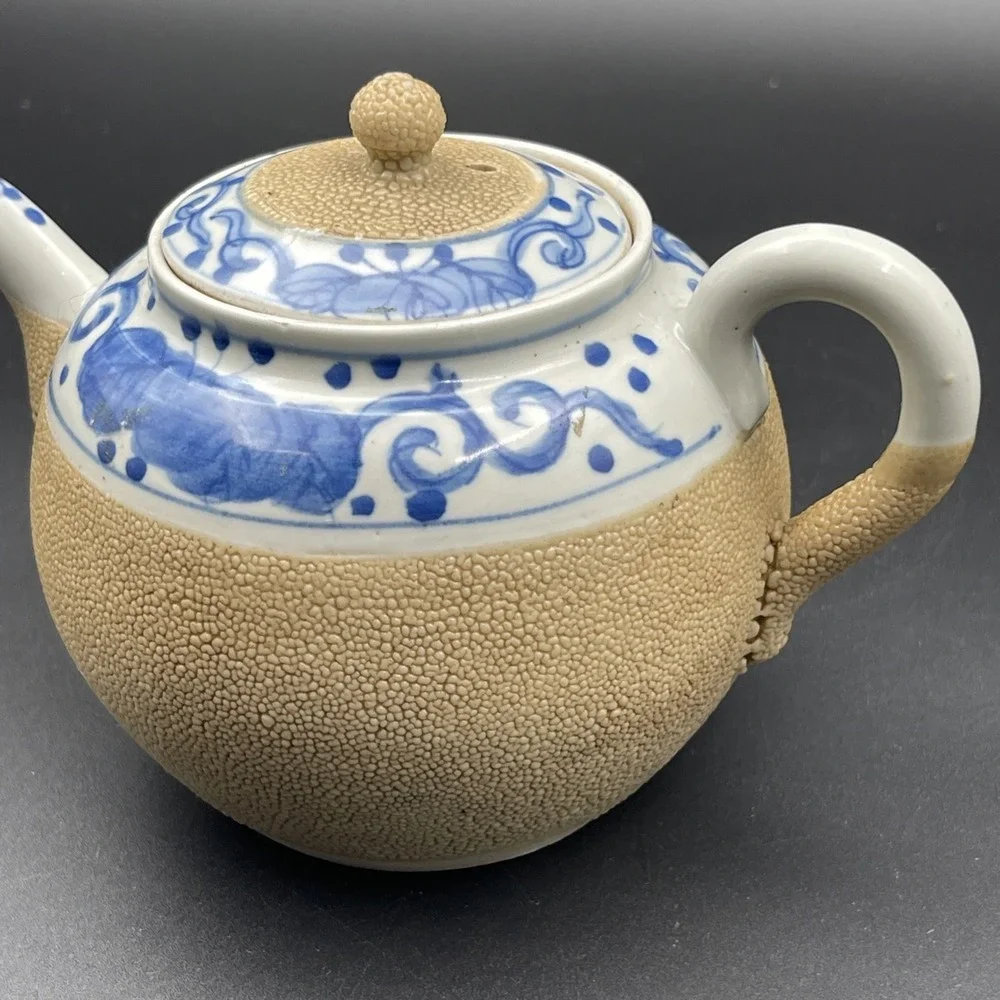 The Unbranded Brand ceramic teapot